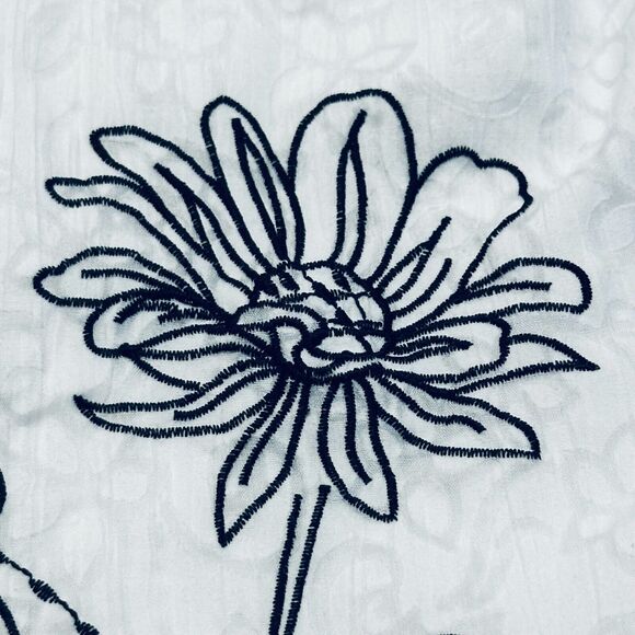 TanJay White Button Up Shirt Top Size 10 Boho Cottage Embroidered Black Flowers - Picture 5 of 7